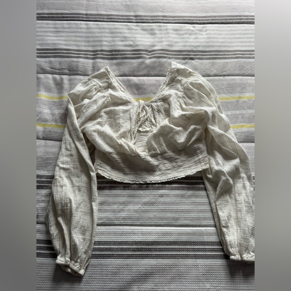 AE Studio Open Back Lace Trim Blouse - Picture 6 of 9